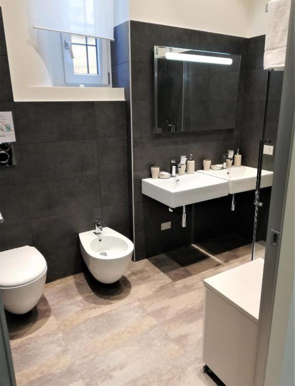 La Corte Luxury Apartment Milan Bagian luar foto