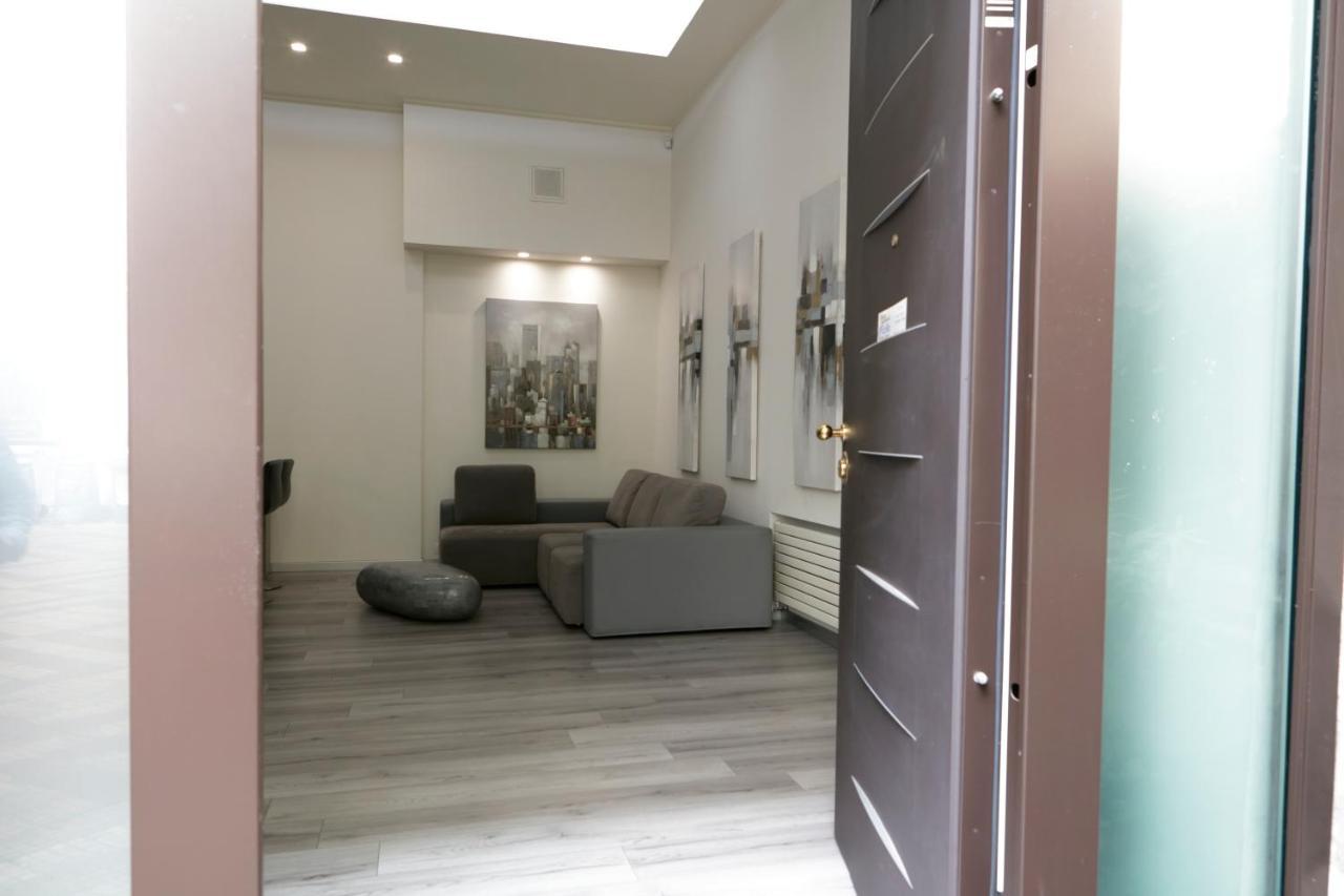 La Corte Luxury Apartment Milan Bagian luar foto